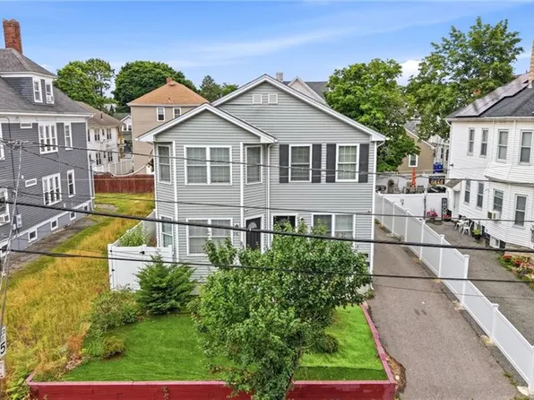 98-100 Oakland Ave, Providence, RI 02908