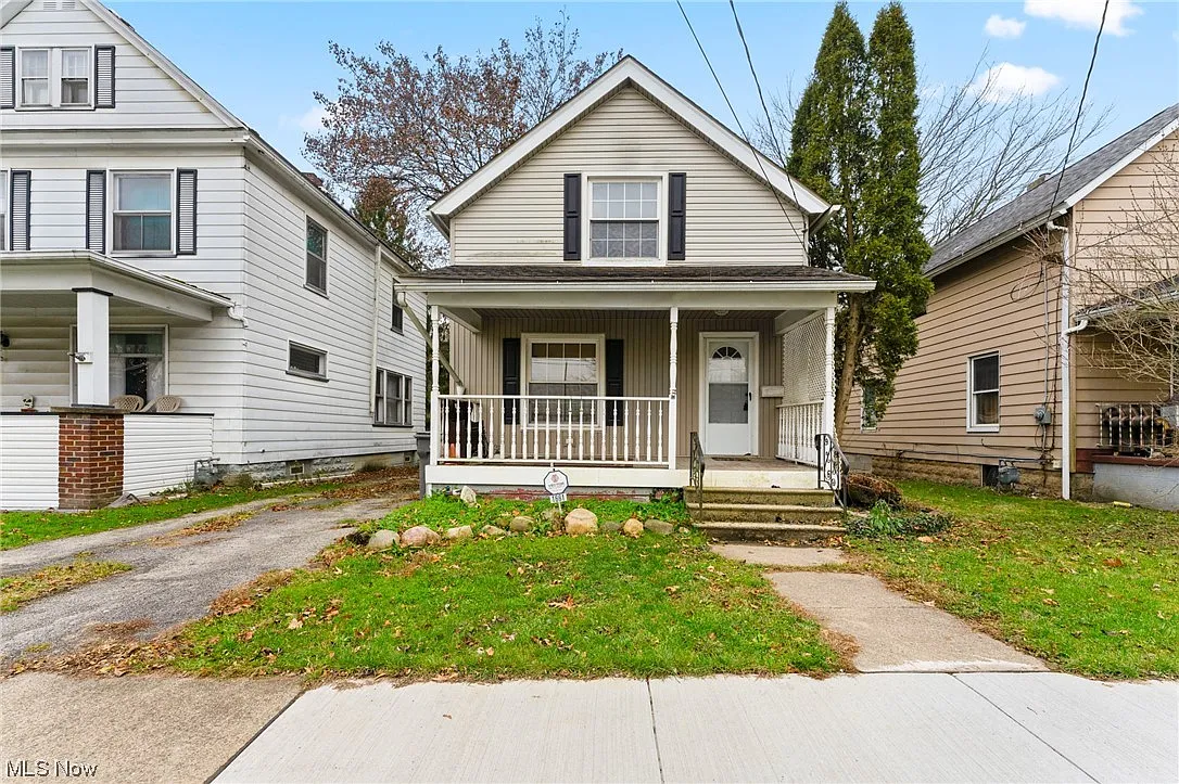 1661 Mayfield Ave photo 1