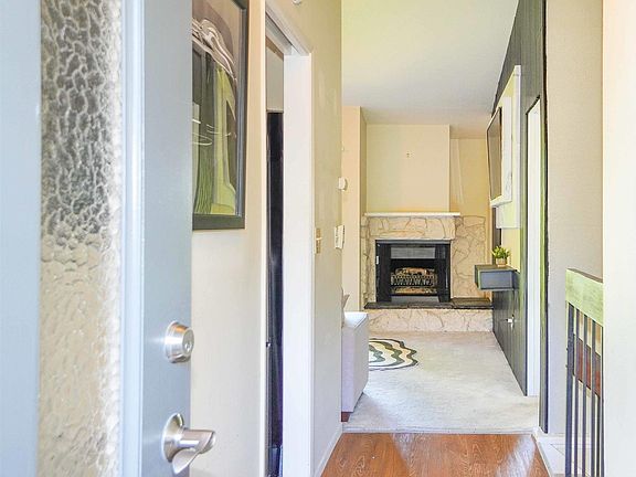 4th image of 1608 Ashwood Dr
