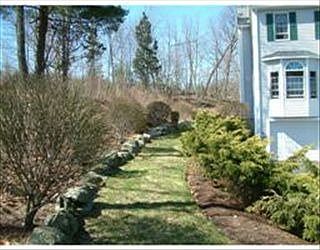 4th image of 14 Waltham Dr