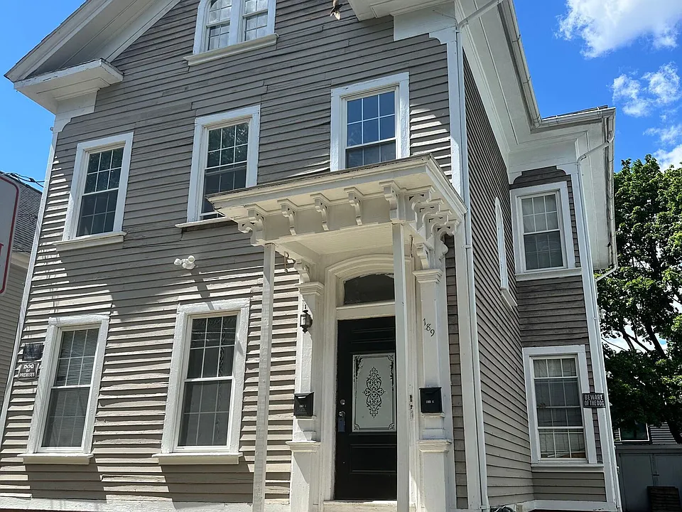 189 Putnam St