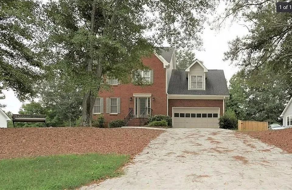2945 Riverbend Dr