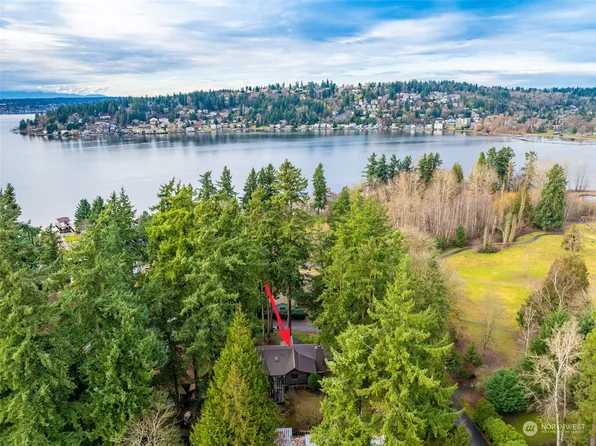 1945 10th Place W, Kirkland, WA 98033
