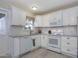 513A Lilac Dr, Toms River, NJ