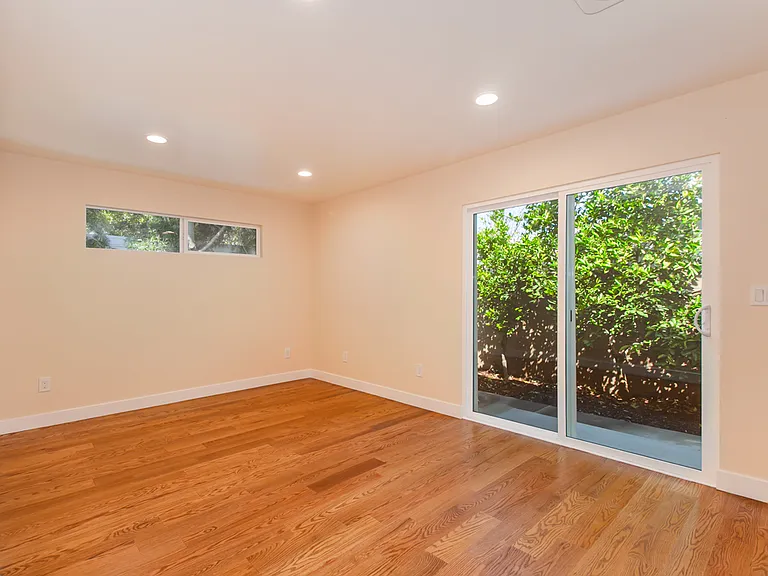 319 N Shelton St — Photo 18