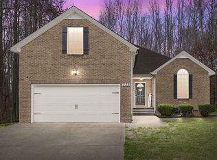 332 Woodtrace Dr, Clarksville, TN 37042