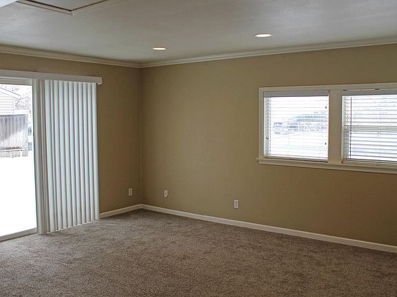 3rd image of 1441 Boyer Ave