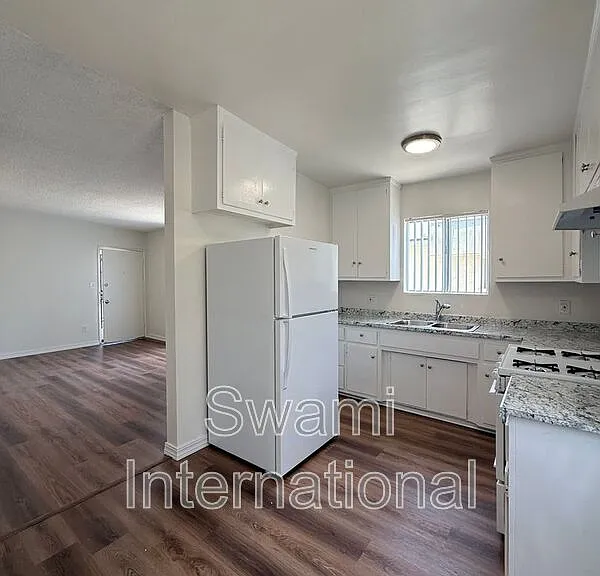 6100 11th Ave #4 — Photo 8