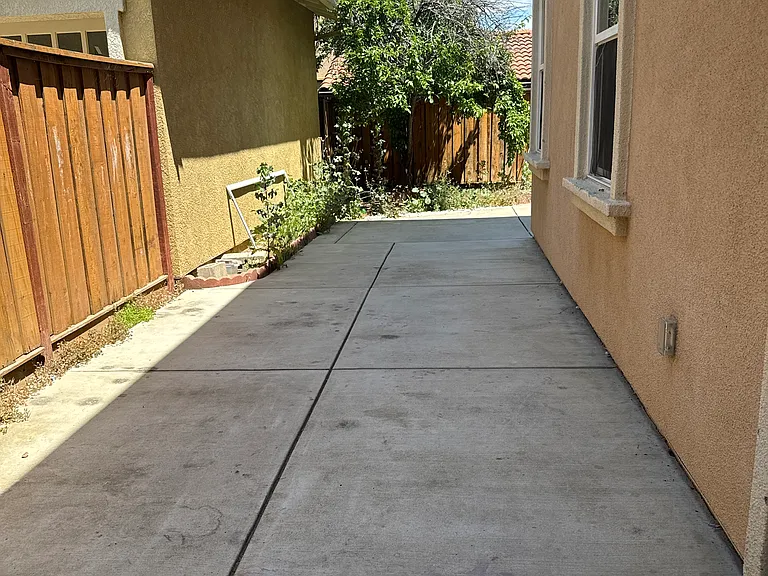 96 S Libertad St — Photo 26
