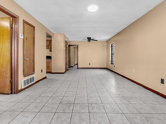 3rd image of 1397 Gill Ave