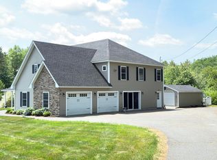 8 Clark Cir, Hampden, ME 04444