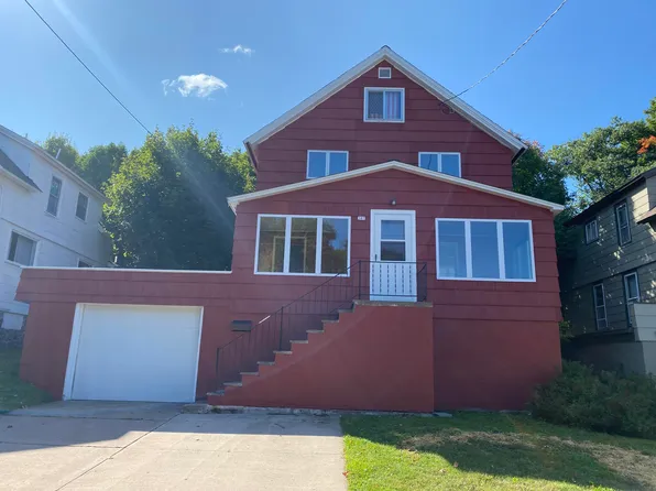 307 Calverley Ave, Houghton, MI 49931