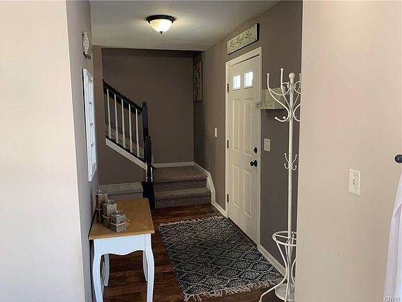 2nd image of 4916 Ernest Way