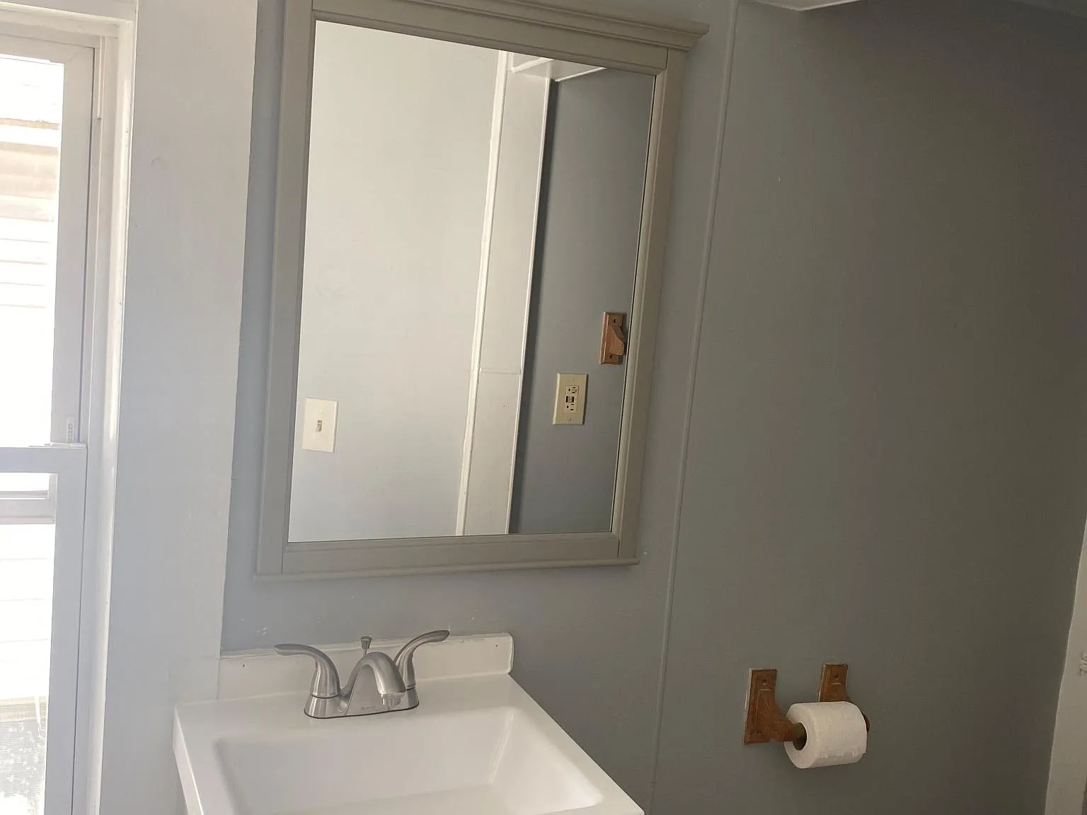 2 bed, 800 sqft, $2,050 — Photo 2