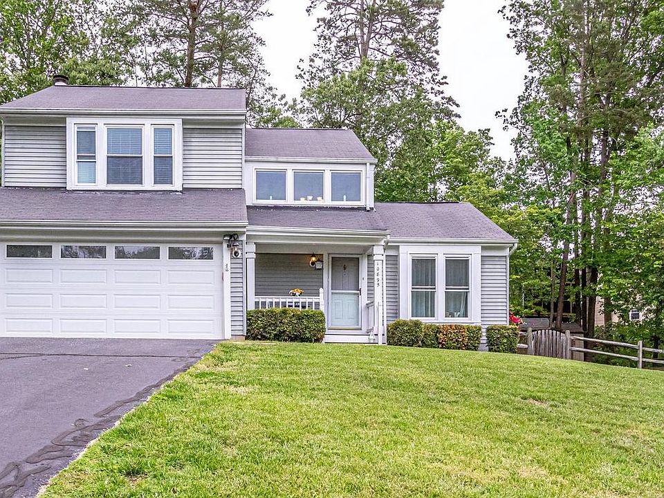 1st image of 10895 Adare Dr