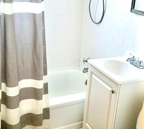 5th image of 1339 San Mateo Blvd SE APT 2