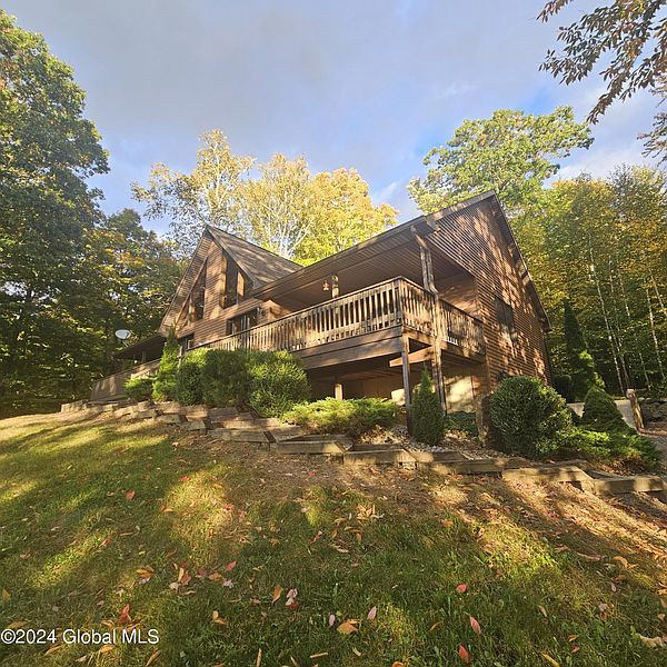3rd image of 510 S Shore Road
