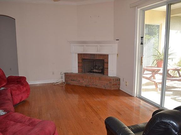 5th image of 512 Teagarden Ct