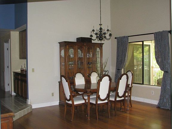 5th image of 11061 Tanglewood Dr