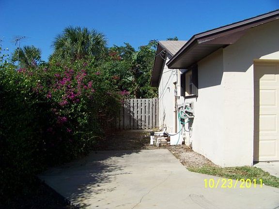 2nd image of 418 1st Ave