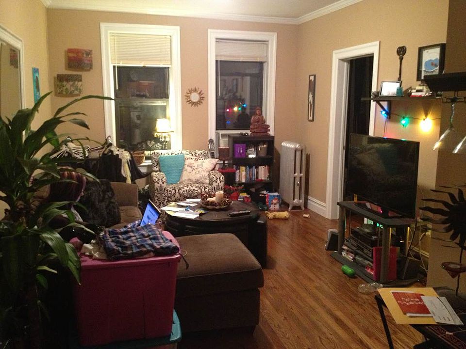 2nd image of 3151 35th St APT 3