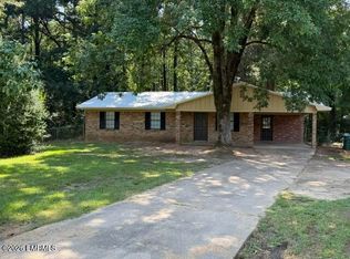 10 Eastover Dr, Philadelphia, MS 39350