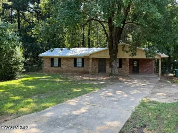 10 Eastover Dr, Philadelphia, MS 39350