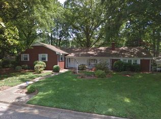 8 Beverly Hills Dr, Newport News, VA 23606