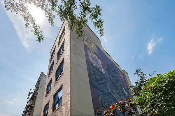 Rented by Mirador Real Estate | media 35