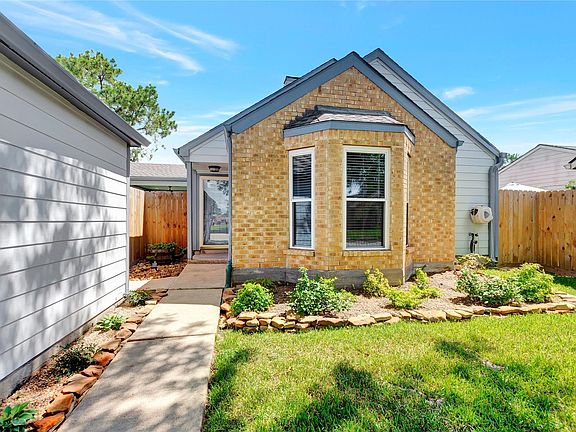 2nd image of 16707 Ashmoor Ct