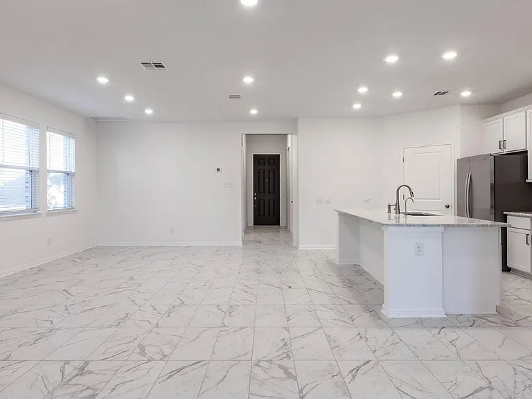 309 Barton Oak Trl — Photo 6