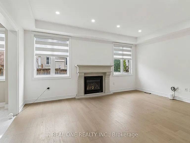 19 Rivoli Dr — Photo 12