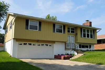 1st image of 240 Woodlawn Dr