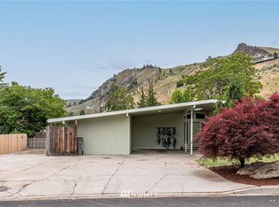 1605 Pacific Ln, Wenatchee, WA 98801