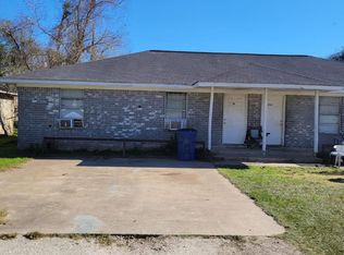 419 Fisher St, West Columbia, TX 77486