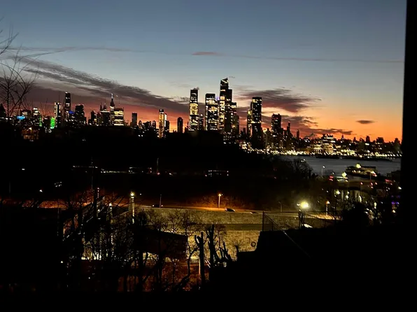 572 Gregory Avenue image 1 of 11