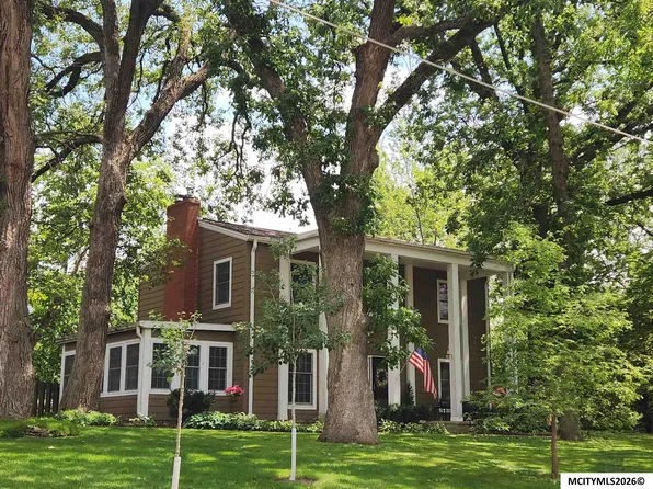 500 18th St W, Clear Lake, IA 50428