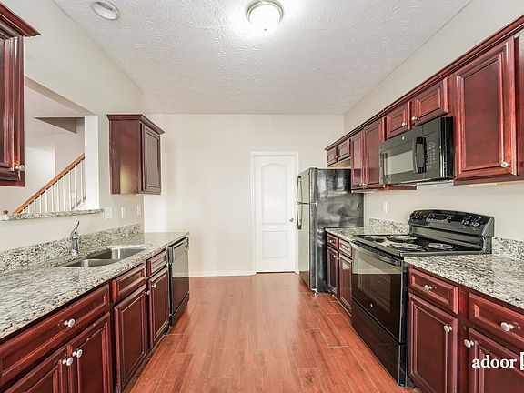 3rd image of 1129 McConaughy Ct