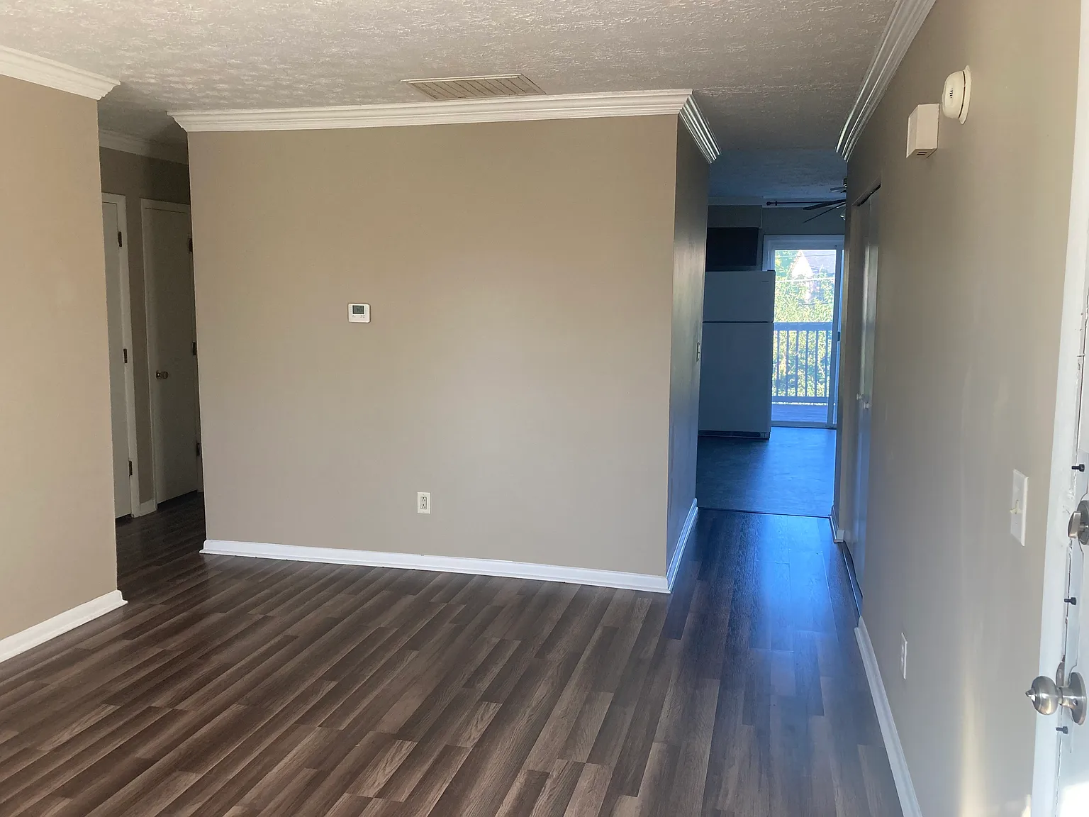 2 bed, 800 sqft, $850 — Photo 3
