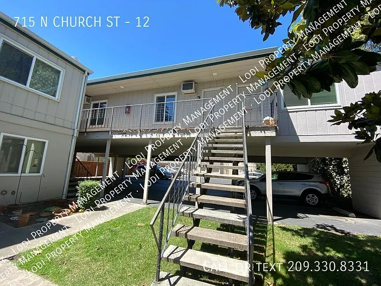715 N Church St #12 — Photo 10