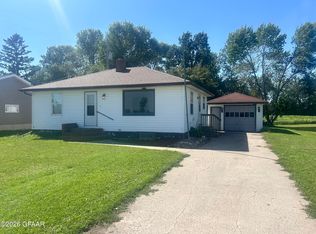 6085 County Road 4, Minto, ND 58261