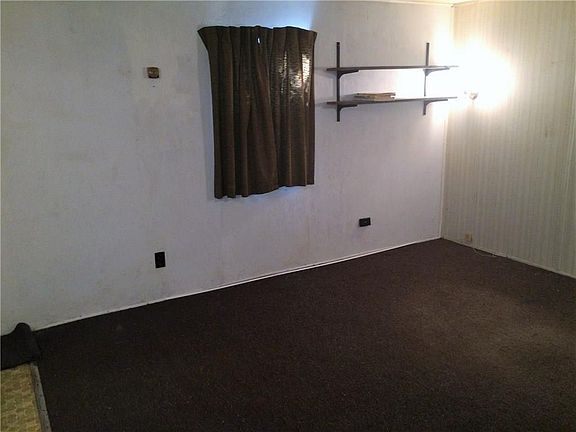 3rd image of 2618 Hillside Dr