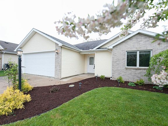 2nd image of 109 W Berkshire Dr