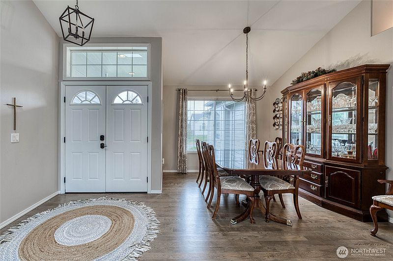 3rd image of 1355 Olsen Avenue