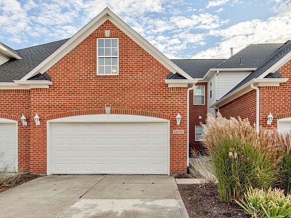 2nd image of 16359 Meadowlands Ln