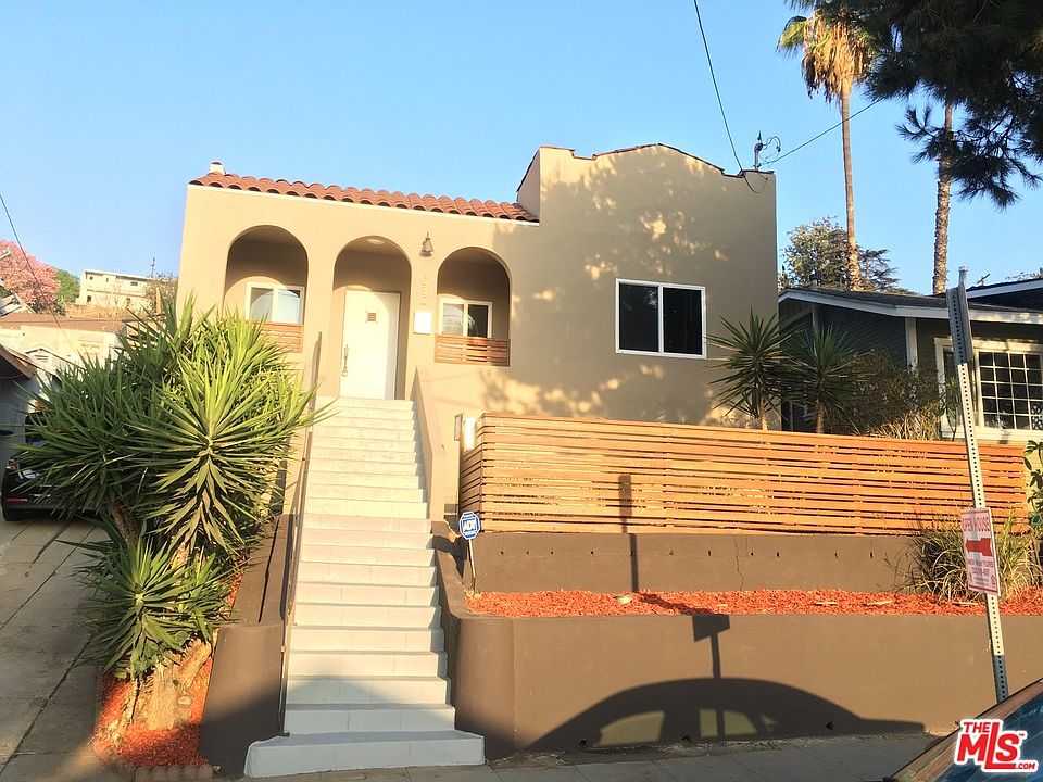 1st image of 1032 N Townsend Ave