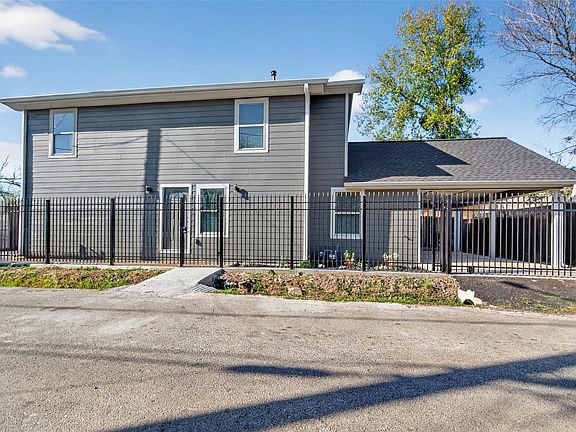 4th image of 3107 Martha St