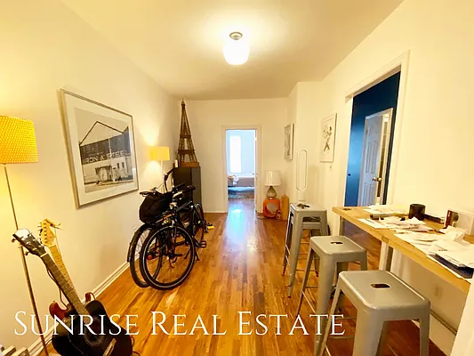 Rented by Sunrise Real Estate | media 38