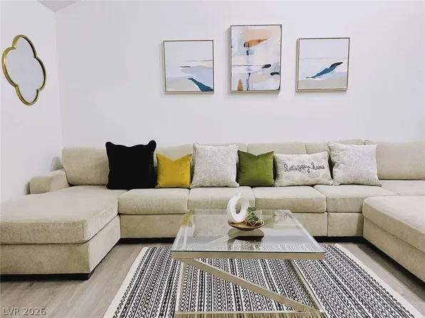 2064 E Viking Rd, Las Vegas, NV 89169