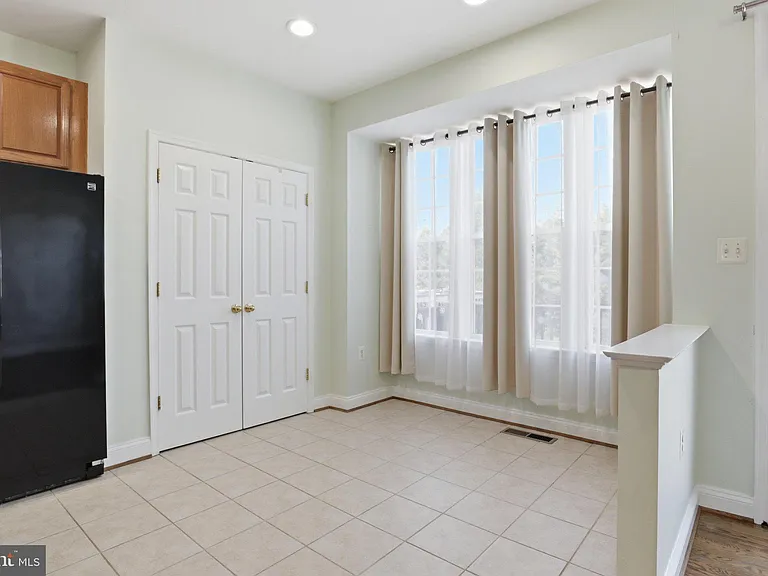 915 Buttonwood Ter NE — Photo 16